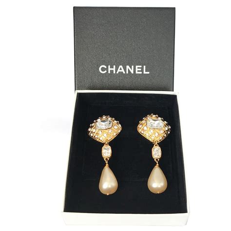 boucles d'oreilles chanel pendantes|Boucles d'oreilles .